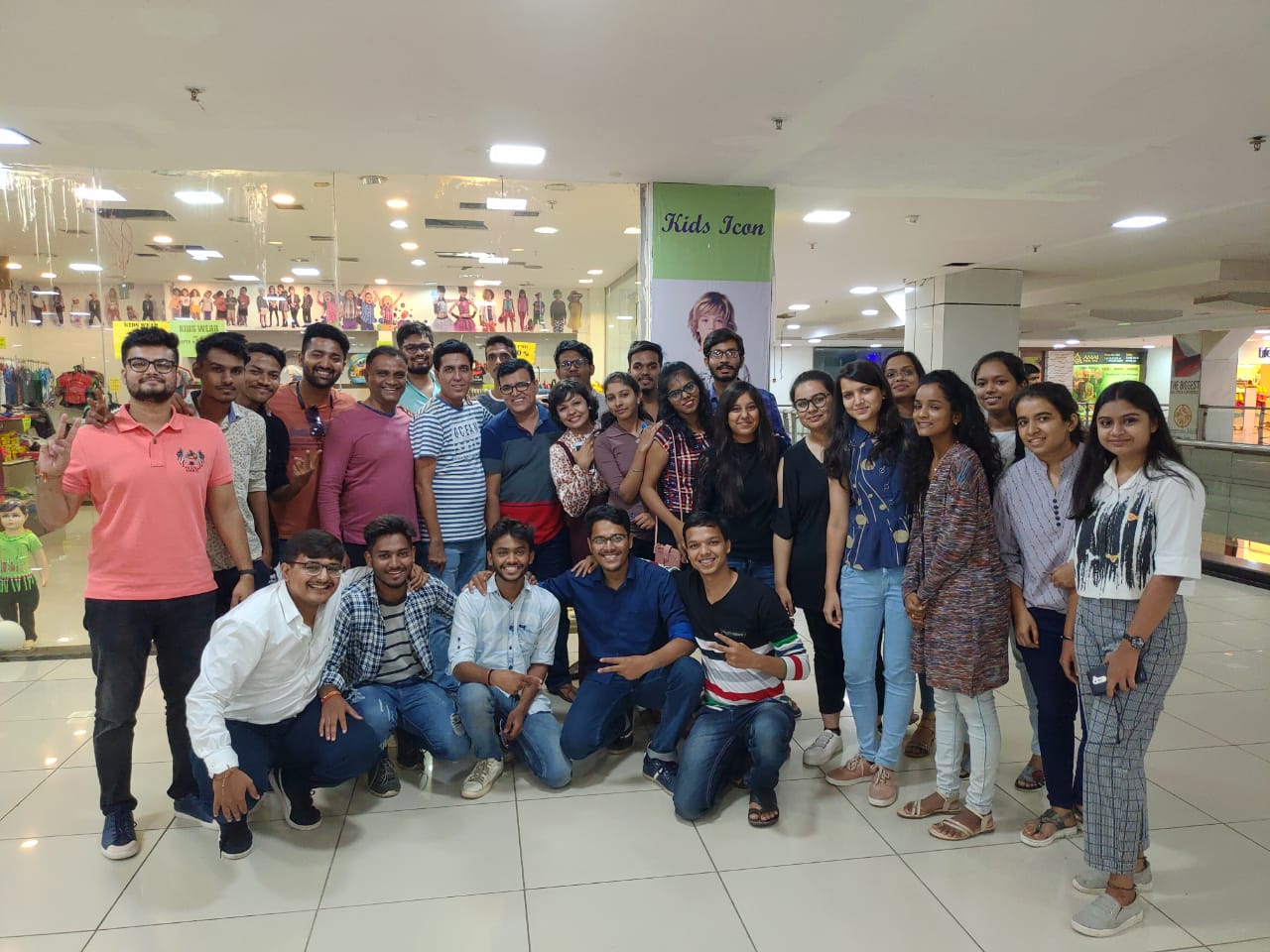 “Smiles, laughter, and a lot of memories.” 📸